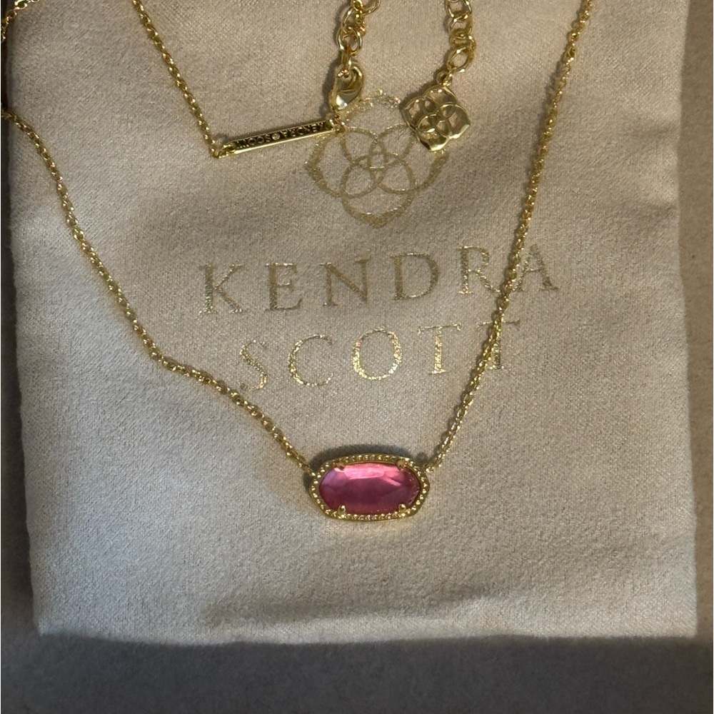 Elisa Gold Pendant Necklace in Azalea Illusion Kendra Scott